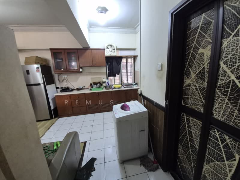 Pangsapuri untuk Dijual di Sri Mutiara - Remus Chen - Kitchen - PropertyGuru.com.my