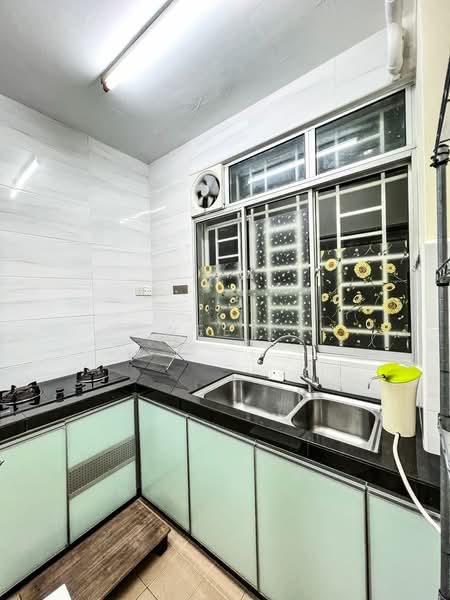Condominium for Rent at Platinum Lake PV 12 - Wee . - Kitchen - PropertyGuru.com.my