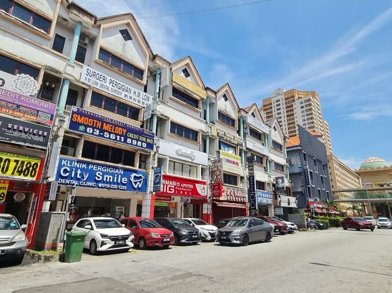 Shop / Office for Rent in Petaling Jaya (Selangor) - Elvis Kok - Exterior - PropertyGuru.com.my