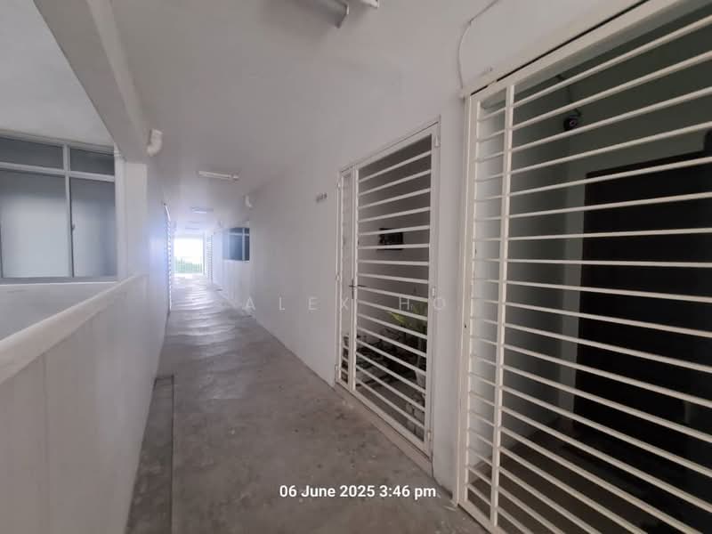 Pangsapuri untuk Dijual di Mercury Apartment - Alex Ho - Corridor - PropertyGuru.com.my