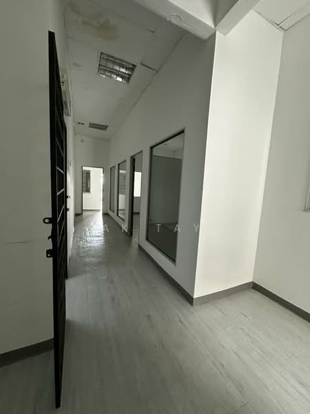 Shop / Office for Rent in Bandar Bukit Mahkota (Bangi) - AK TAY - Corridor - PropertyGuru.com.my