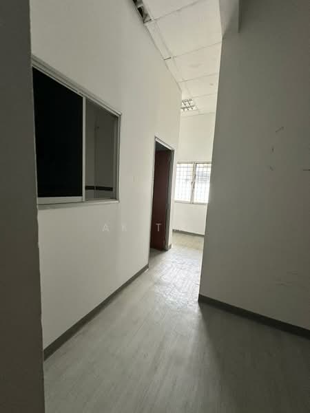 Shop / Office for Rent in Bandar Bukit Mahkota (Bangi) - AK TAY - Interior - PropertyGuru.com.my