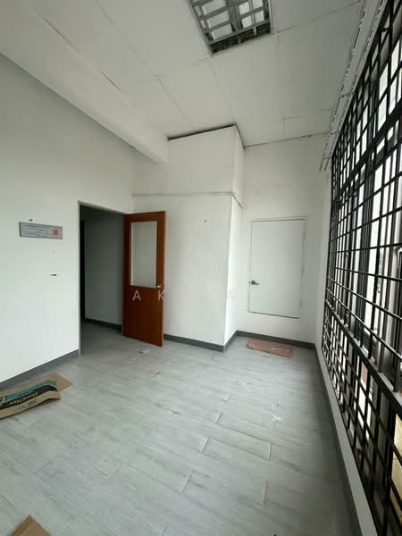 Shop / Office for Rent in Bandar Bukit Mahkota (Bangi) - AK TAY - Interior - PropertyGuru.com.my