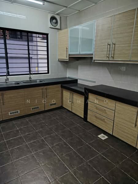 Rumah Teres 2 Tingkat untuk Disewa di Taman Usahawan (Kepong) - Nico Chang - Kitchen - PropertyGuru.com.my