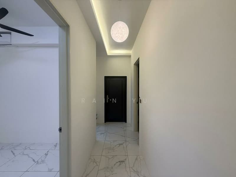 Condominium for Sale at QuayWest Residence - Rain Yu - Corridor - PropertyGuru.com.my