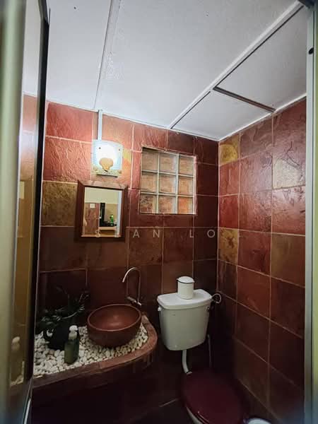 Rumah Teres untuk Dijual di Bukit Rahman Putra (Sungai Buloh) - Sean Lo - Bathroom - PropertyGuru.com.my