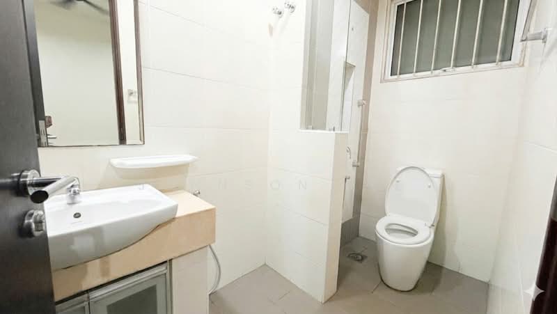 Rumah Teres 2.5 Tingkat untuk Dijual di USJ Heights (Subang Jaya) - Johnson See - Bathroom - PropertyGuru.com.my