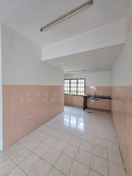 2-storey Terraced House for Sale in Taman Tasik Puchong (Puchong) - Mohd Aizat Saiful Bahri - Kitchen - PropertyGuru.com.my