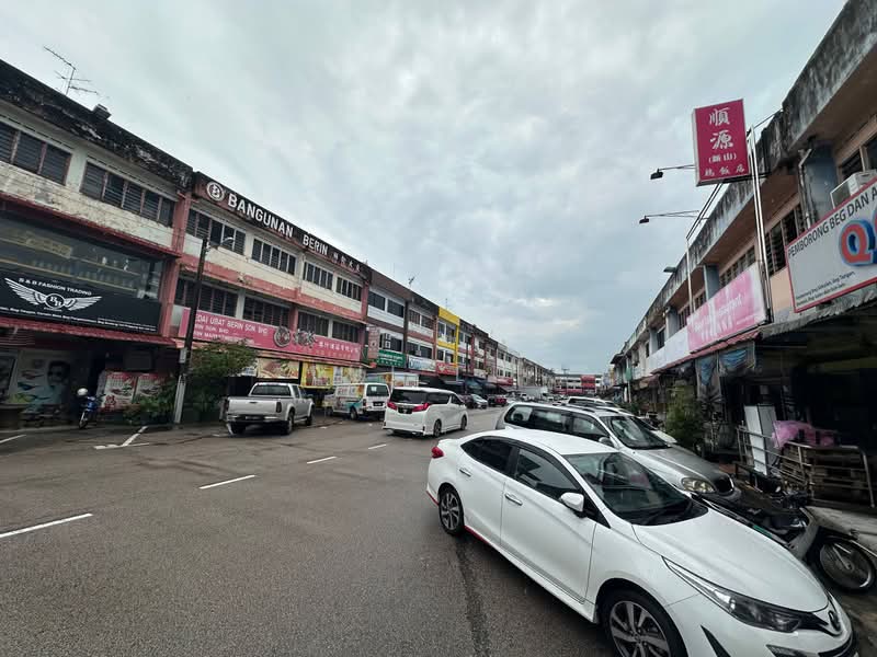 Shop / Office for Sale in Taman Johor Jaya (Johor Bahru) - Lui Lui - Exterior - PropertyGuru.com.my