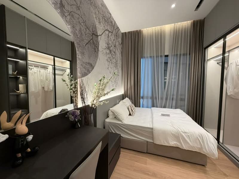 Service Residence for Sale at Damansara Laverra - SK Kow - Bedroom - PropertyGuru.com.my
