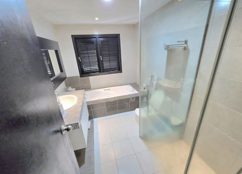 Condominium for Sale at Armanee Terrace II - Wind Mah - Bathroom - PropertyGuru.com.my