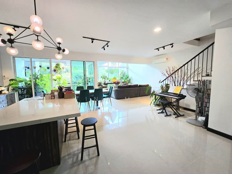 Condominium for Sale at Armanee Terrace II - Wind Mah - Living Room - PropertyGuru.com.my