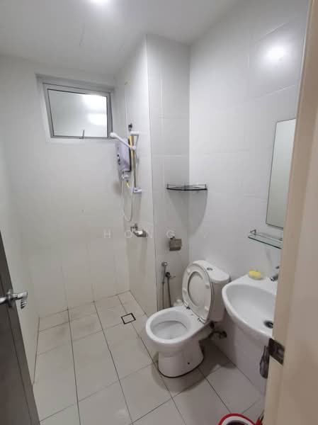 Condominium for Sale at Surin Condominium - Hong . - Bathroom - PropertyGuru.com.my
