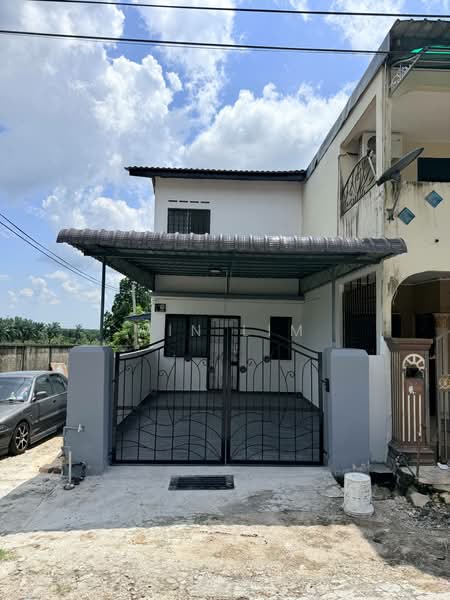 2-storey Terraced House for Sale in Taman Desa Kluang (Kluang) - Win Lim - Exterior - PropertyGuru.com.my