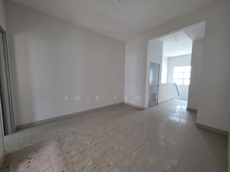 2-storey Terraced House for Sale in Kota Kemuning (Shah Alam) - Amie Famie - PropertyGuru.com.my
