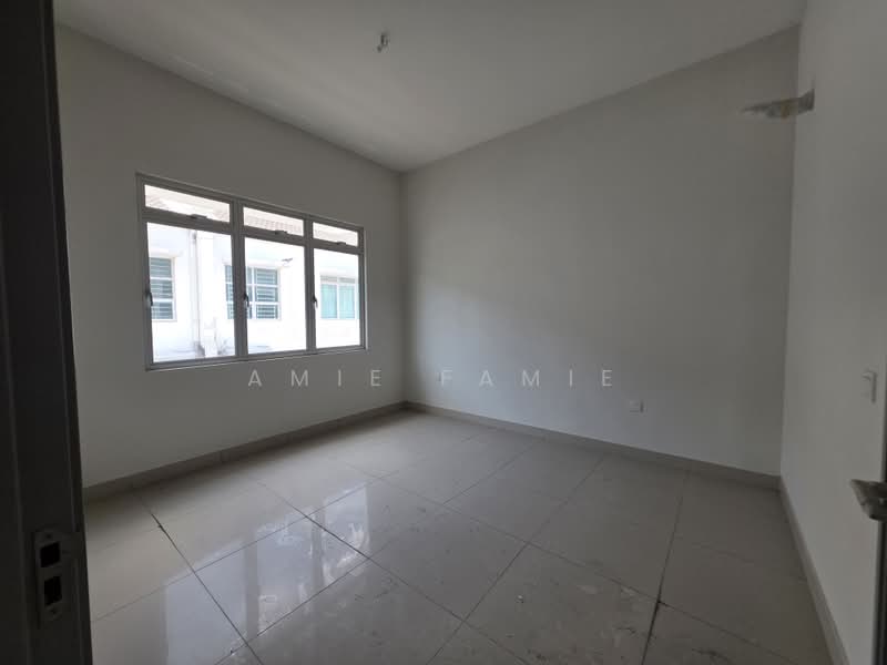 2-storey Terraced House for Sale in Kota Kemuning (Shah Alam) - Amie Famie - PropertyGuru.com.my