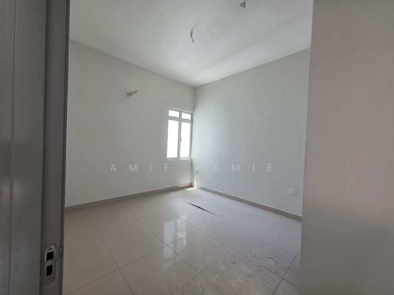 2-storey Terraced House for Sale in Kota Kemuning (Shah Alam) - Amie Famie - PropertyGuru.com.my