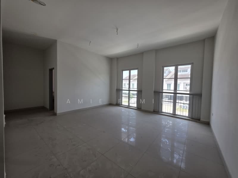 2-storey Terraced House for Sale in Kota Kemuning (Shah Alam) - Amie Famie - PropertyGuru.com.my