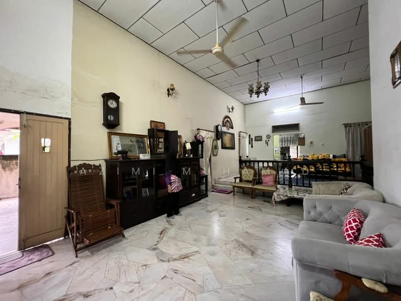 Bungalow for Sale in Ipoh (Perak) - Azimi Muhamad - Living Room - PropertyGuru.com.my