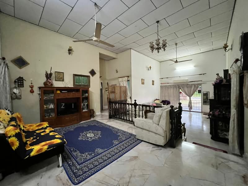 Bungalow for Sale in Ipoh (Perak) - Azimi Muhamad - Living Room - PropertyGuru.com.my