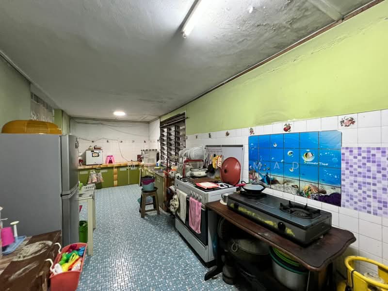 Bungalow for Sale in Ipoh (Perak) - Azimi Muhamad - Kitchen - PropertyGuru.com.my
