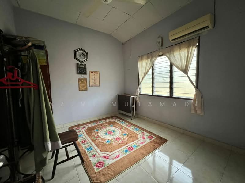 Bungalow for Sale in Ipoh (Perak) - Azimi Muhamad - Bedroom - PropertyGuru.com.my