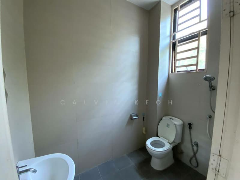 2-storey Terraced House for Rent in Taman Simpang Jaya (Balik Pulau) - Calvin Keoh - Bathroom - PropertyGuru.com.my