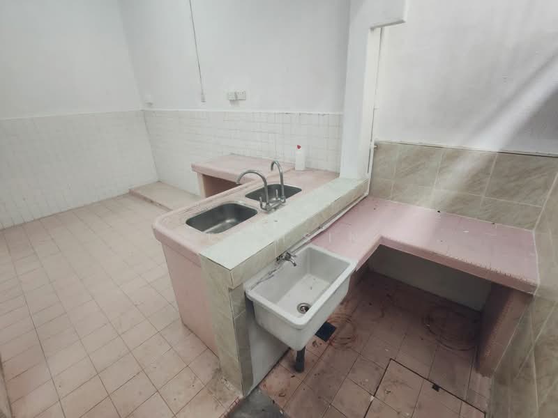 1-storey Terraced House for Rent in Taman Pelangi (Johor Bahru) - Yee Hsin - PropertyGuru.com.my