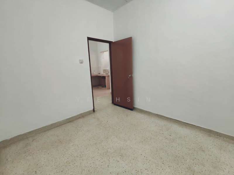 1-storey Terraced House for Rent in Taman Pelangi (Johor Bahru) - Yee Hsin - PropertyGuru.com.my