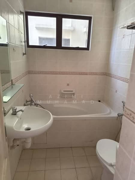 Condominium for Sale at Golf Vista Resort Homes - Azimi Muhamad - Bathroom - PropertyGuru.com.my