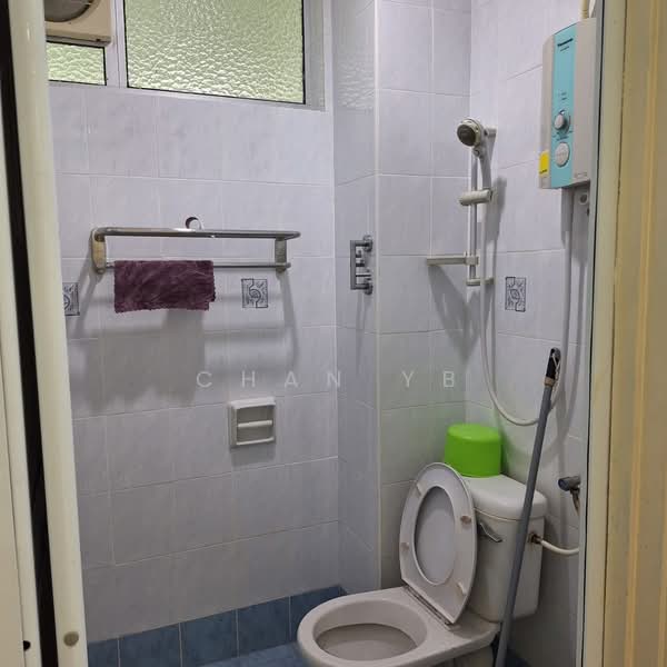 Kondominium untuk Disewa di Sunrise Garden Condominium - Chan YB - Bathroom - PropertyGuru.com.my
