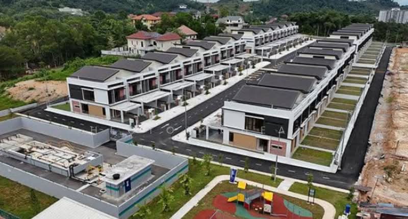 Rumah Teres 2 Tingkat untuk Dijual di Kampung Desa Putra (Dengkil) - Hector Cheah - Exterior - PropertyGuru.com.my