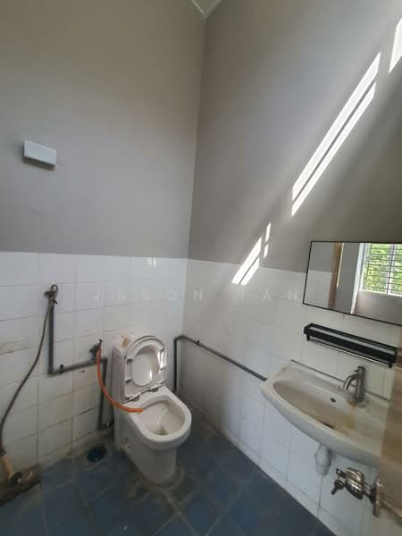 Rumah Teres 2 Tingkat untuk Disewa di Saujana Puchong (Puchong) - Jason Tan - Bathroom - PropertyGuru.com.my