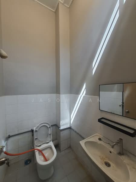 Rumah Teres 2 Tingkat untuk Disewa di Saujana Puchong (Puchong) - Jason Tan - Bathroom - PropertyGuru.com.my