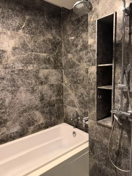 Servis Apartment untuk Disewa di Straits Residences - Cayden Lim - Bathroom - PropertyGuru.com.my