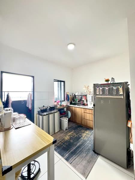 Condominium for Sale at The Holmes 2 - Mohd Aizat Saiful Bahri - Kitchen - PropertyGuru.com.my