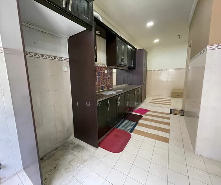 2-storey Terraced House for Sale in Denai Alam (Shah Alam) - Tom Yip - Kitchen - PropertyGuru.com.my