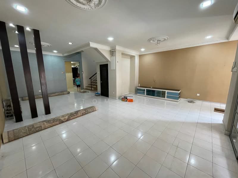 2-storey Terraced House for Sale in Denai Alam (Shah Alam) - Tom Yip - Living Room - PropertyGuru.com.my