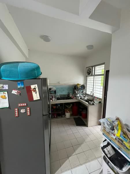 2-storey Terraced House for Sale in Taman Puncak Jalil (Seri Kembangan) - Liza Awi - Kitchen - PropertyGuru.com.my