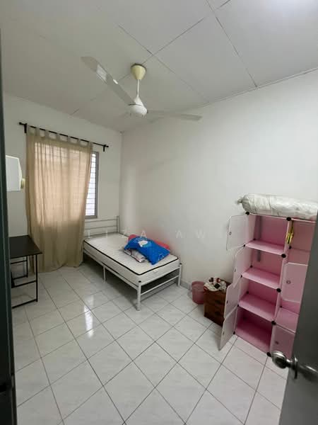 2-storey Terraced House for Sale in Taman Puncak Jalil (Seri Kembangan) - Liza Awi - Bedroom - PropertyGuru.com.my