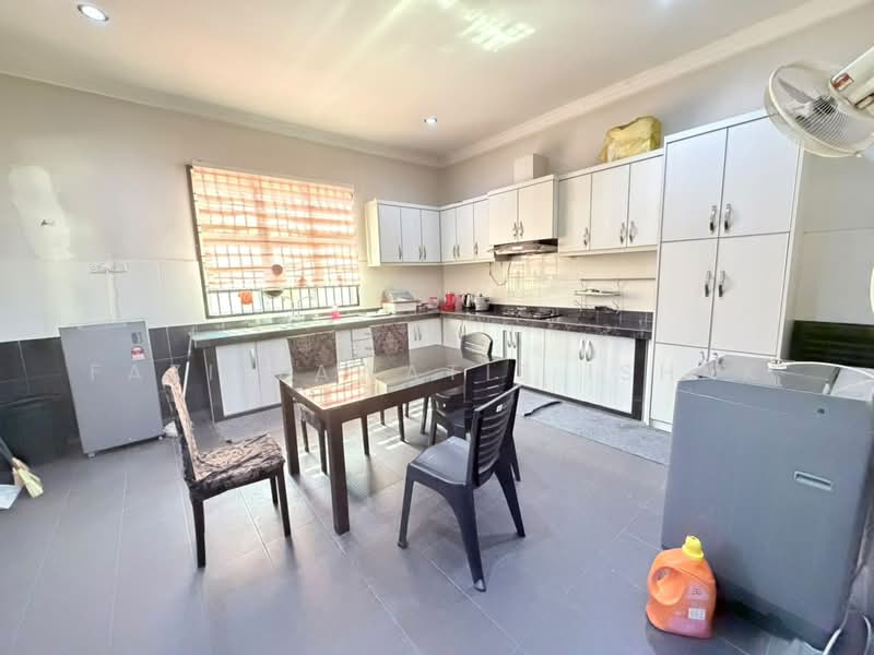 Semi-Detached House for Sale in Balok (Pahang) - Fazielawatie Ishak - Kitchen - PropertyGuru.com.my