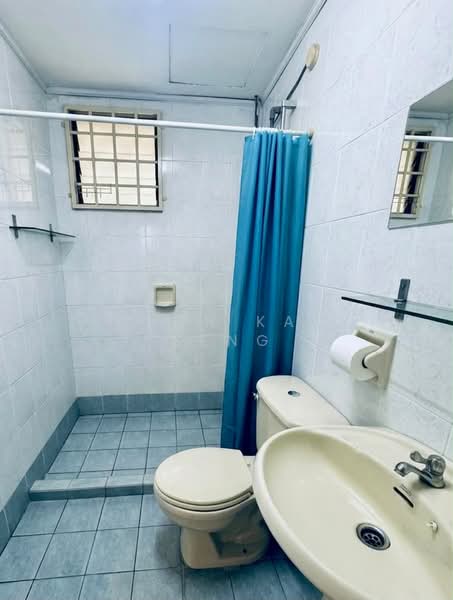 Kondominium untuk Dijual di Bayu Tasik 2 - Chen Kah Seng - Bathroom - PropertyGuru.com.my