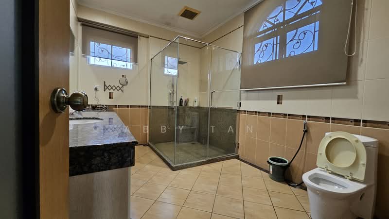Rumah Banglo untuk Disewa di Kota Kinabalu (Sabah) - Abby Tan - Bathroom - PropertyGuru.com.my