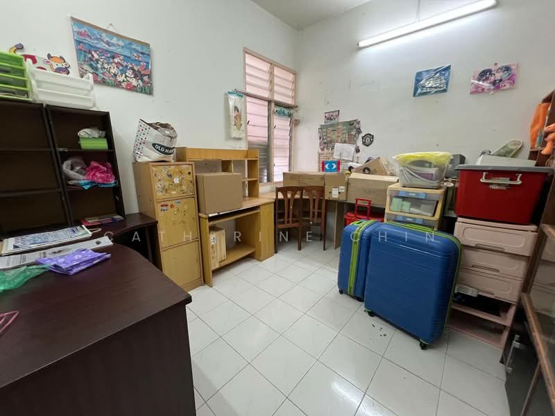 Rumah Teres 2.5 Tingkat untuk Dijual di Ipoh (Perak) - Catherine Chin - Study - PropertyGuru.com.my