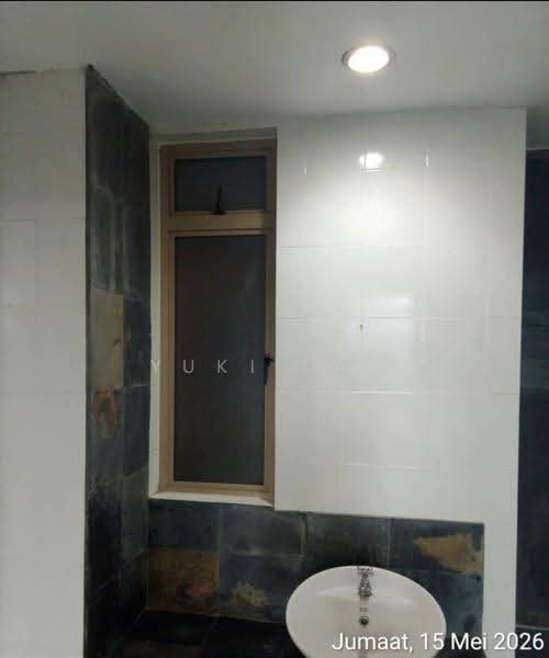 Kediaman Servis untuk Dijual di Ritze Perdana 1 - David Low - Bathroom - PropertyGuru.com.my
