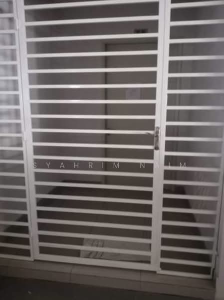 Kondominium untuk Dijual di Akoya Residence - Syahrim Naim - Entrance - PropertyGuru.com.my