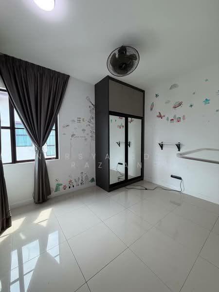 Condominium for Sale at Isle of Kamares - Norsyahidah Razlan - Bedroom - PropertyGuru.com.my