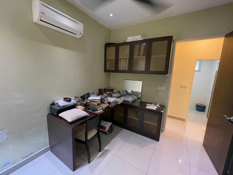 Condominium for Sale at Surin Condominium - Hong . - Study - PropertyGuru.com.my