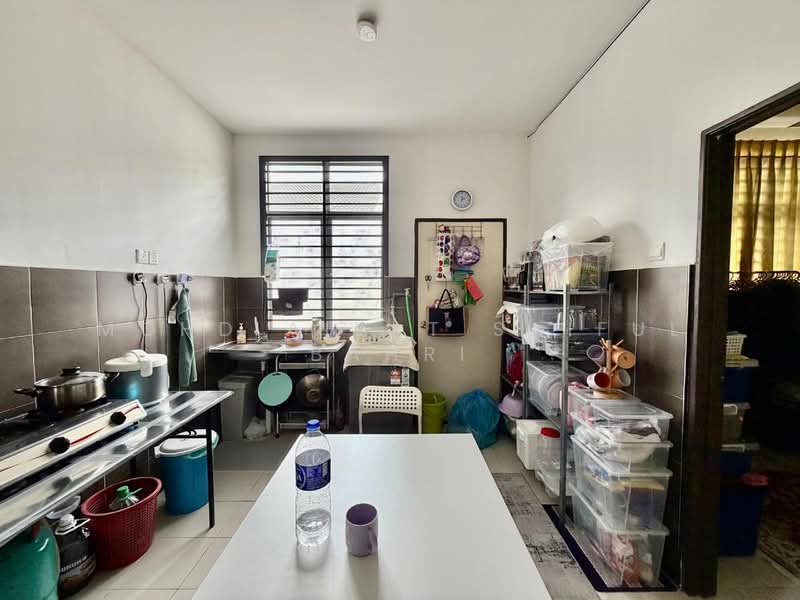 1-storey Terraced House for Sale in Taman Desa Intan (Kapar) - Mohd Aizat Saiful Bahri - Kitchen - PropertyGuru.com.my