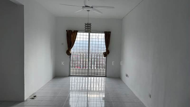 Kondominium untuk Disewa di Laksamana Puri - Kemp Lee - Living Room - PropertyGuru.com.my